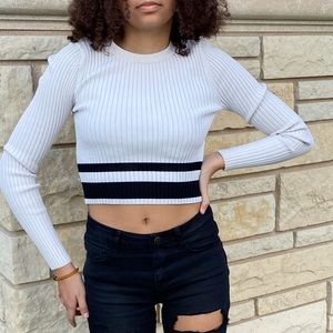 Long sleeve crop top